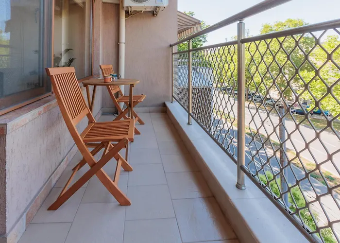 Demira Μπουργκάς